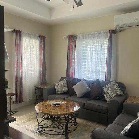Seamist Villa @Oceanpointe Lucea Comfy 2Br W/Pool Gym & Parking Bagian luar foto