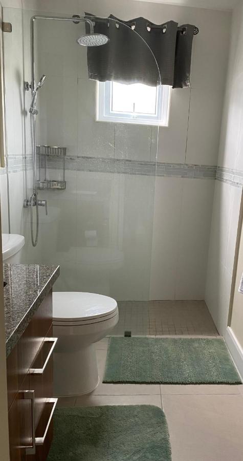 Seamist Villa @Oceanpointe Lucea Comfy 2Br W/Pool Gym & Parking Bagian luar foto